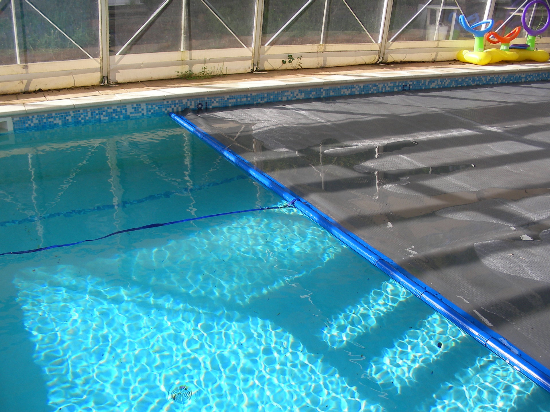 energyguard selective transmission pool cover on swimming pool