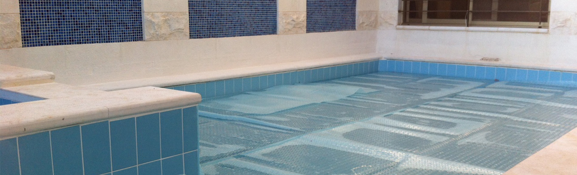 sol+guard pool cover on swimming pool