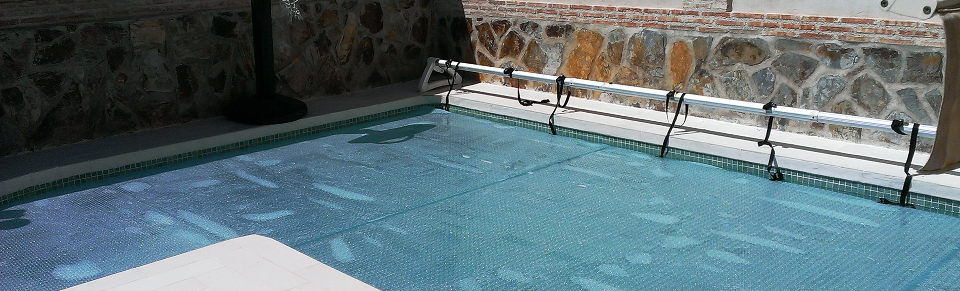 sol+guard thermal blanket on swimming pool