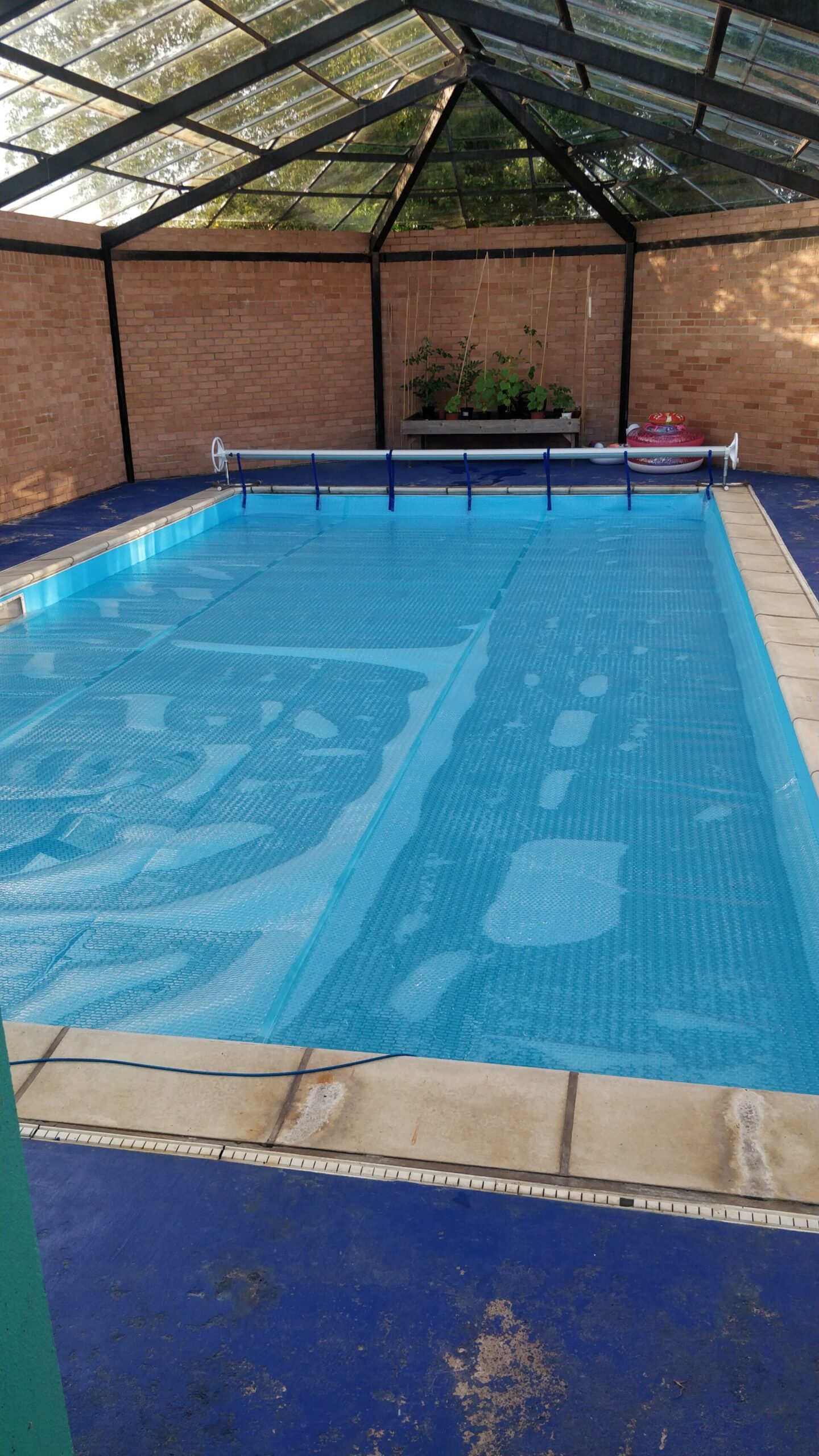 solguard geobubble cover on domestic indoor pool