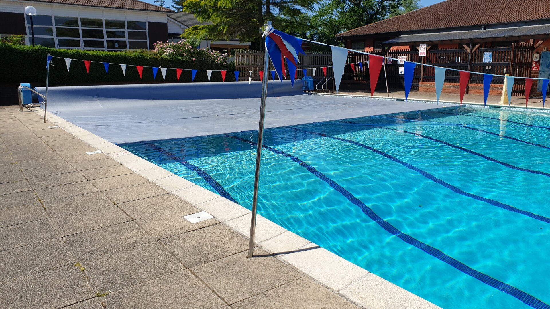 raeguard cover on school swimming pool